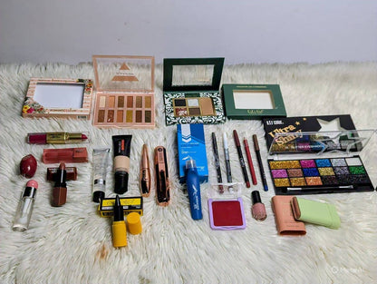 *Special Deal: 22in1 Makeup Kit