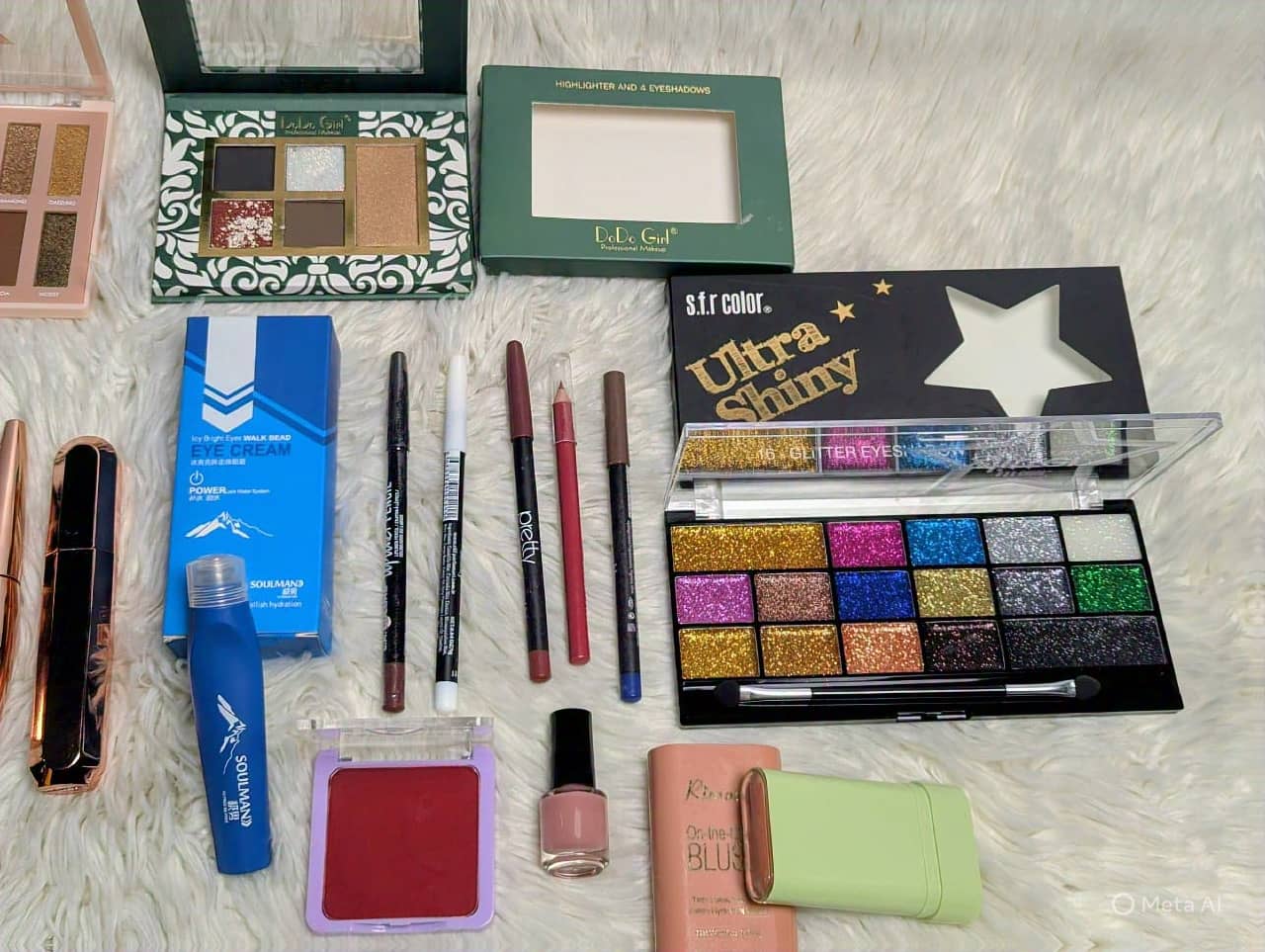 *Special Deal: 22in1 Makeup Kit
