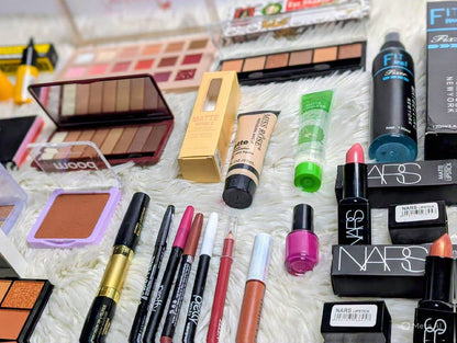 Sunday Deal 🔥: 22in1 Makeup Kit