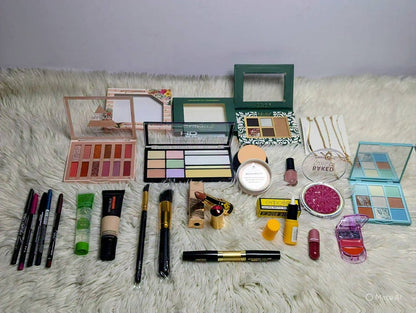 *Monday Deal 🔥: 26in1 Makeup Kit