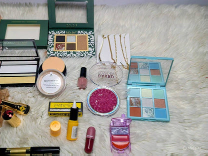 *Monday Deal 🔥: 26in1 Makeup Kit