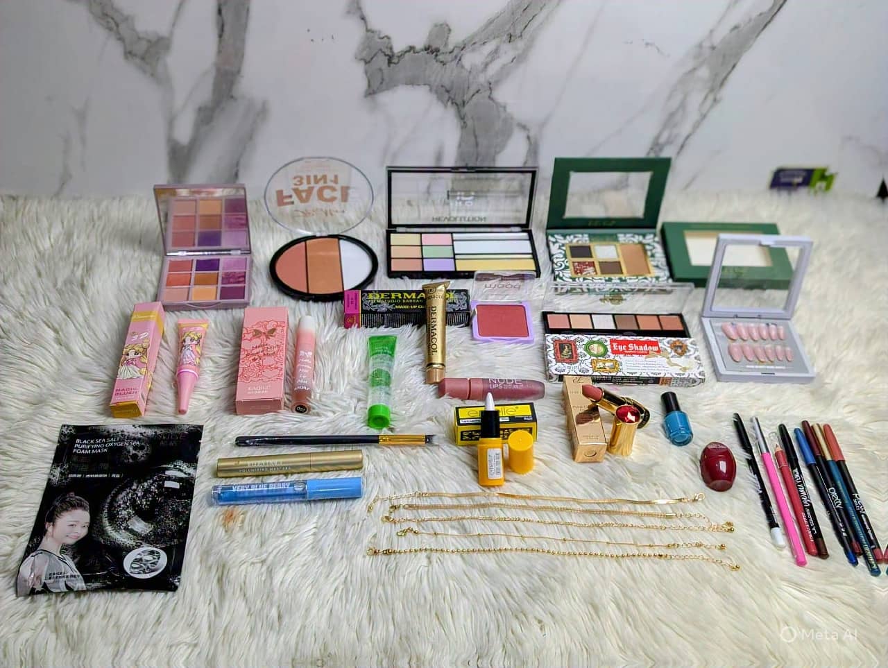 *33-in-1 December Beauty Deal