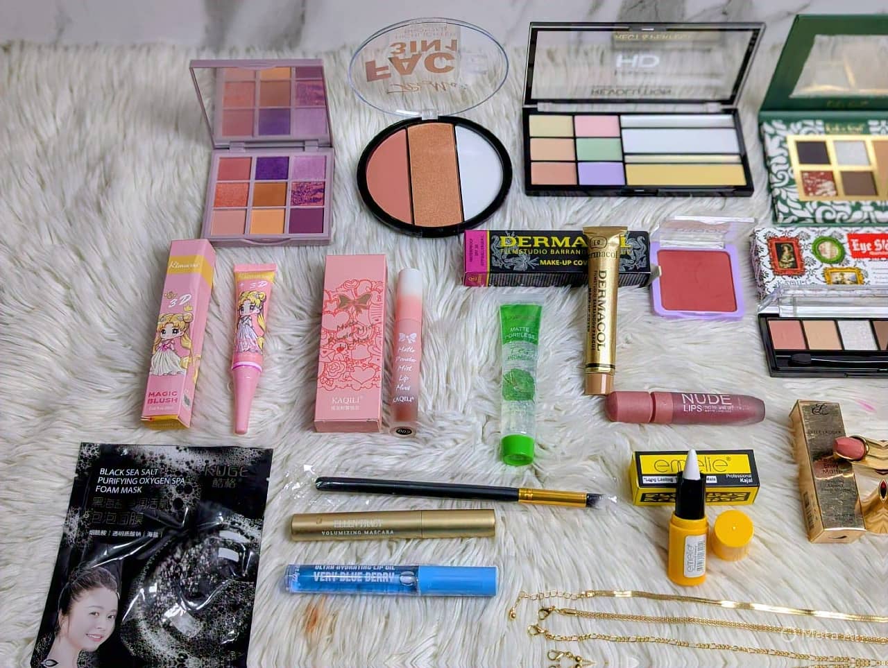 *33-in-1 December Beauty Deal