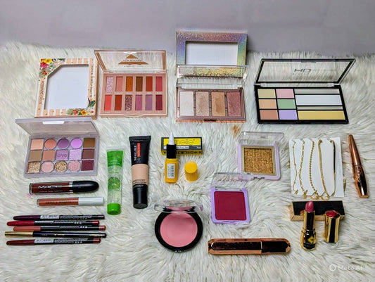 *Paris Deal 24-in-1 Makeup Kit*